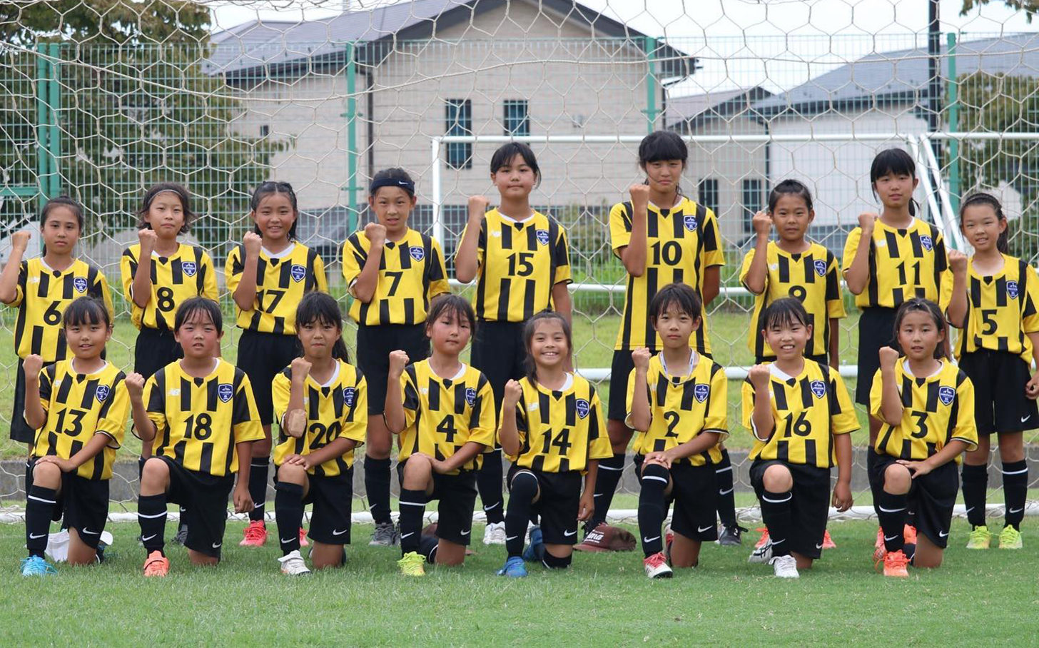 Fanaticos Girls ファナティコスガールズは群馬県高崎市と前橋市を拠点として活動する小学生女子サッカーチームです